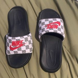 size 9 Nike slip ons